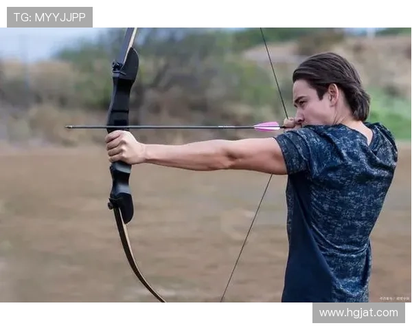 零基础学射箭从握弓到放箭全面掌握姿势与技巧指南 零基础学射箭从握弓到放箭全面掌握姿势与技巧指南